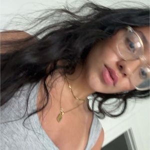 Meet your Posher, Valentina